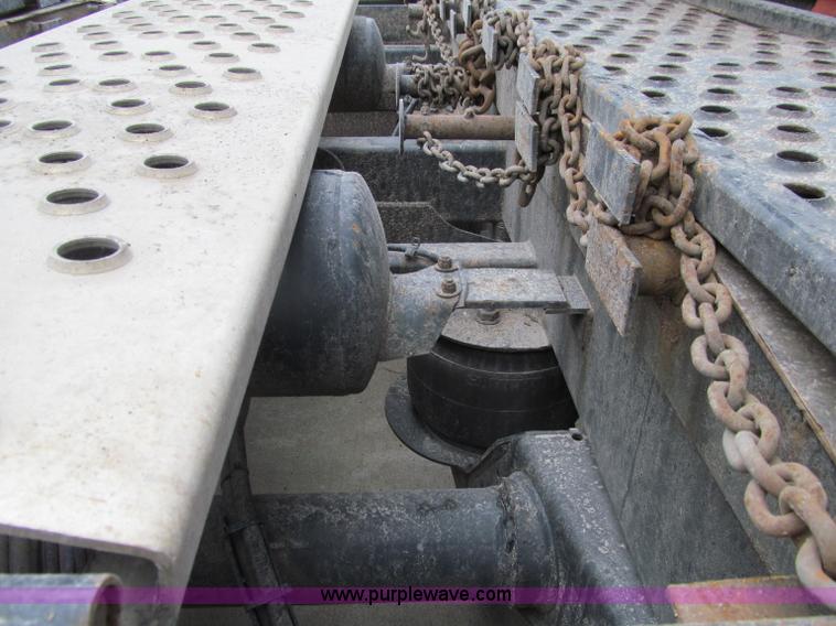 image for item D7023 2008 Wally-Mo H-8CC tandem axle car trailer