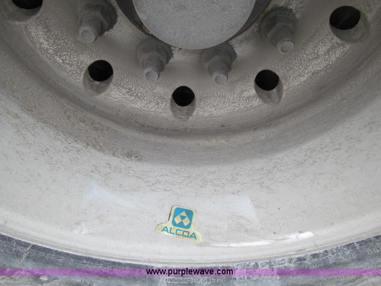 image for item D7023 2008 Wally-Mo H-8CC tandem axle car trailer