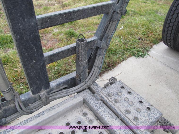 image for item D7023 2008 Wally-Mo H-8CC tandem axle car trailer