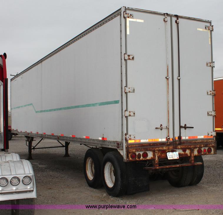 image for item E2799 1977 Monon FA70 48' enclosed dry van trailer