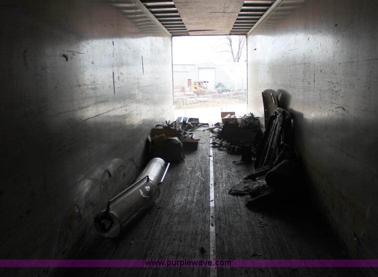 image for item E2799 1977 Monon FA70 48' enclosed dry van trailer