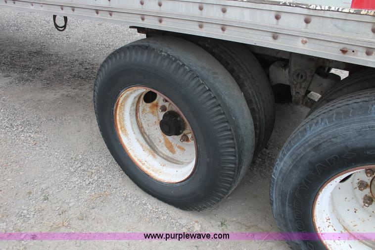 image for item E2799 1977 Monon FA70 48' enclosed dry van trailer