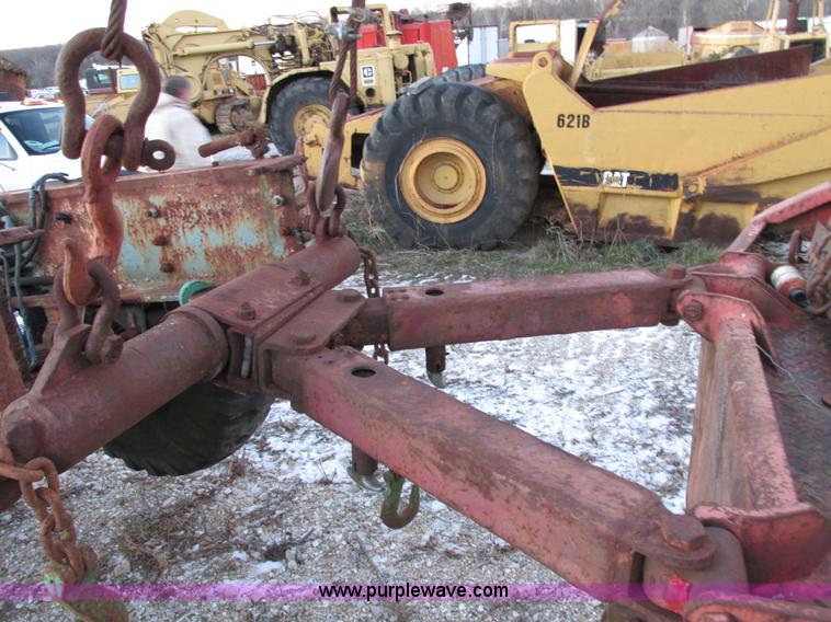 image for item E7007 1978 Mack R600L wrecker truck