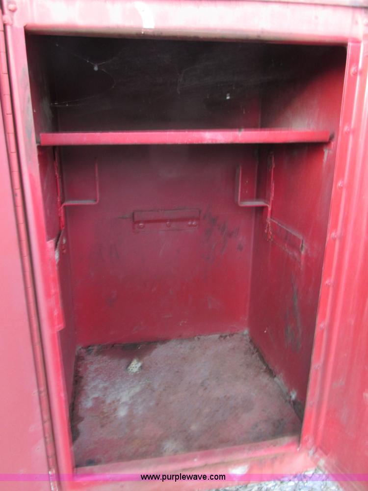 image for item E7007 1978 Mack R600L wrecker truck