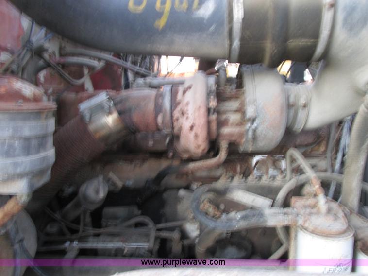 image for item E7007 1978 Mack R600L wrecker truck