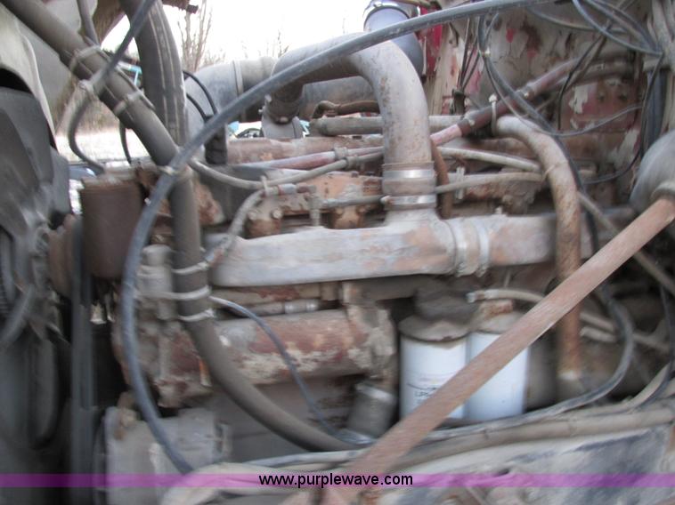 image for item E7007 1978 Mack R600L wrecker truck