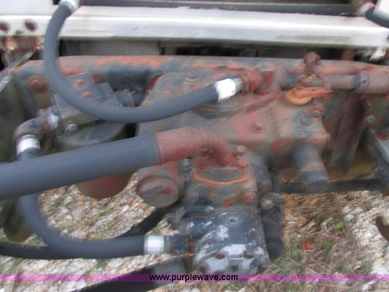 image for item E7007 1978 Mack R600L wrecker truck