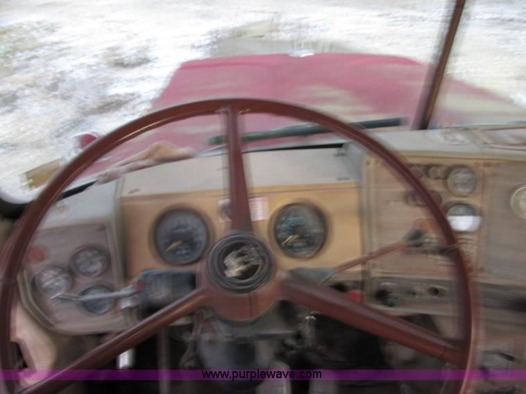 image for item E7007 1978 Mack R600L wrecker truck