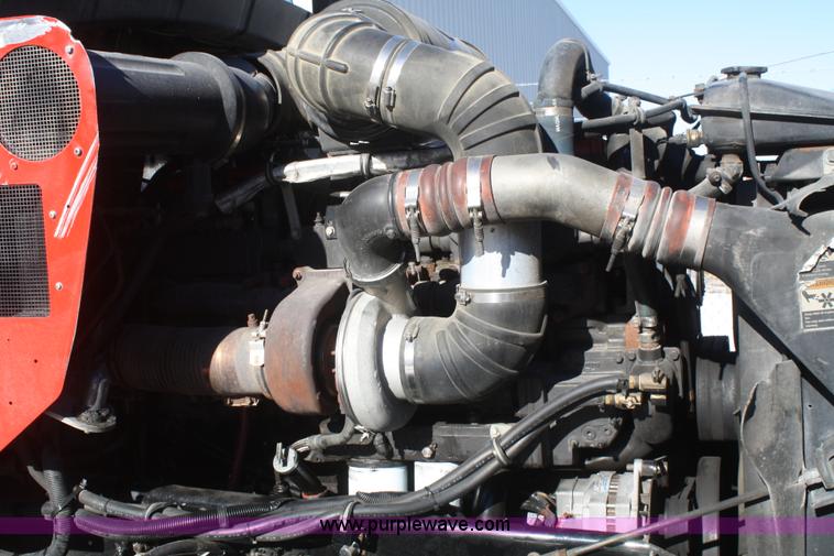 image for item F2755 2003 Kenworth T600 semi truck