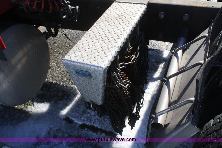 image for item F2755 2003 Kenworth T600 semi truck