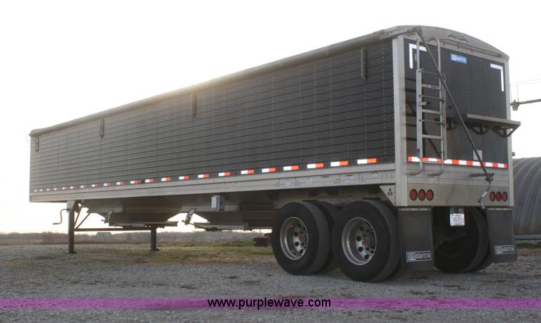 image for item F2896 2010 Stoughton double hopper grain trailer