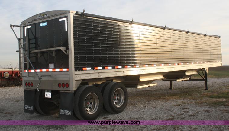 image for item F2896 2010 Stoughton double hopper grain trailer