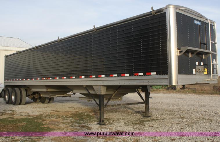 image for item F2896 2010 Stoughton double hopper grain trailer