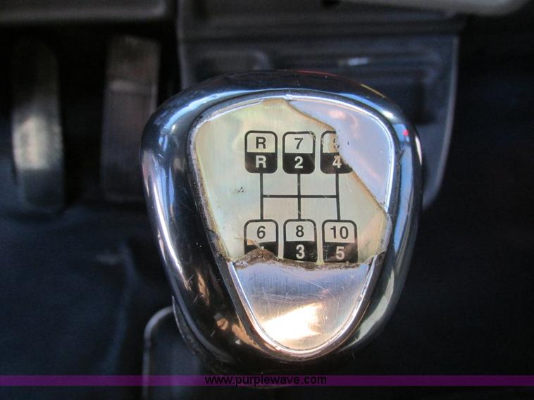 image for item F4162 2003 Kenworth T600 semi truck