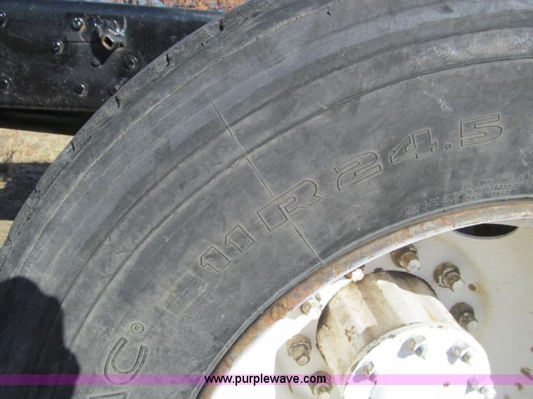 image for item F4686 1987 Kenworth W900 semi truck