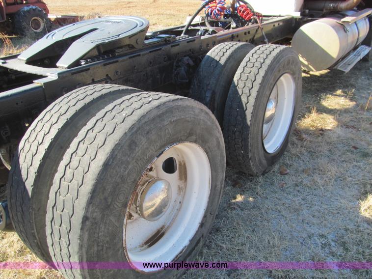 image for item F4686 1987 Kenworth W900 semi truck