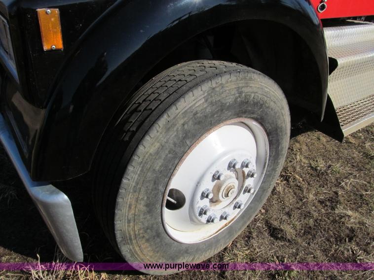 image for item F4686 1987 Kenworth W900 semi truck