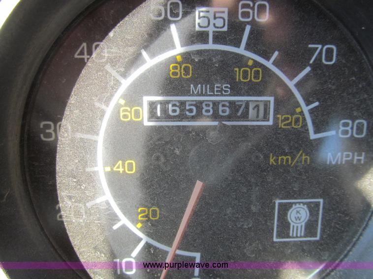 image for item F4686 1987 Kenworth W900 semi truck