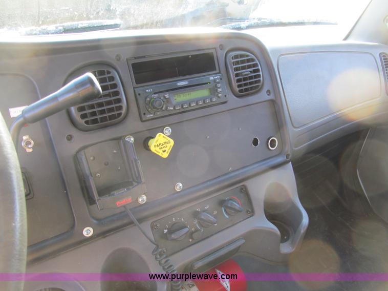 image for item F5888 2007 Freightliner M2 Business Class semi truck