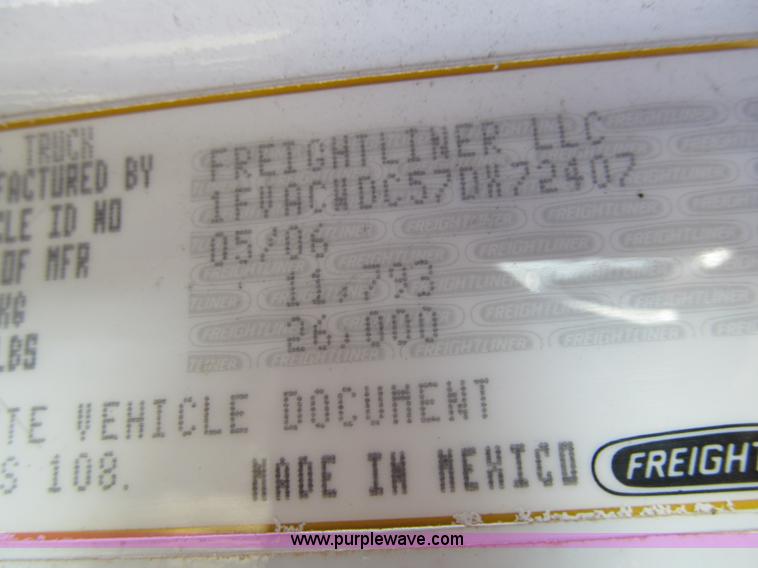 image for item F5888 2007 Freightliner M2 Business Class semi truck