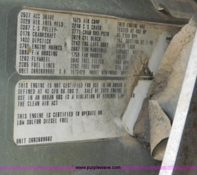 image for item G7610 2001 Freightliner Columbia semi truck