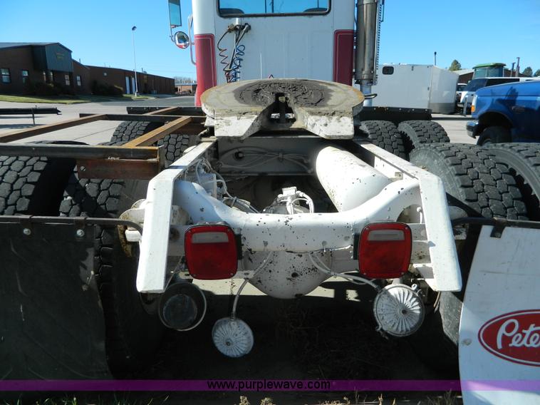 image for item G7622 1979 GMC General semi truck