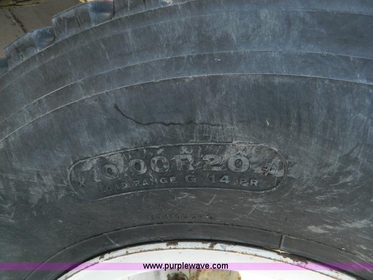 image for item G7622 1979 GMC General semi truck