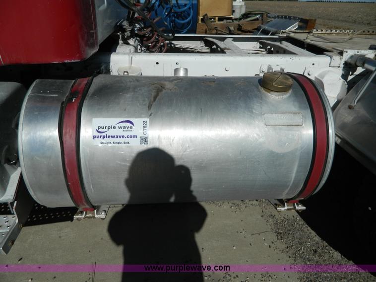 image for item G7622 1979 GMC General semi truck