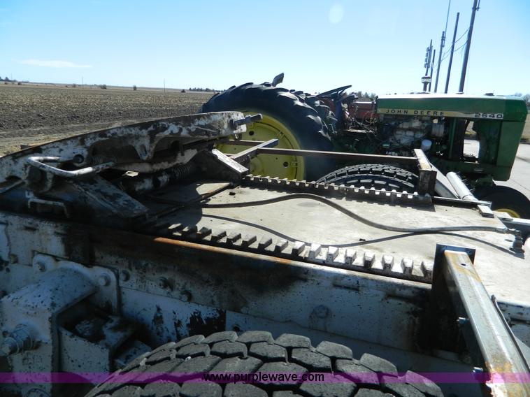 image for item G7622 1979 GMC General semi truck