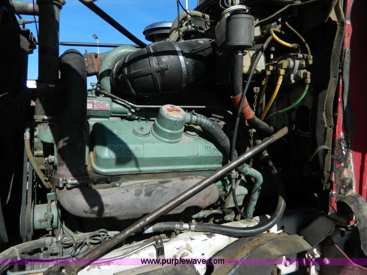 image for item G7622 1979 GMC General semi truck