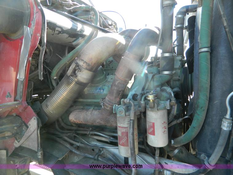 image for item G7622 1979 GMC General semi truck