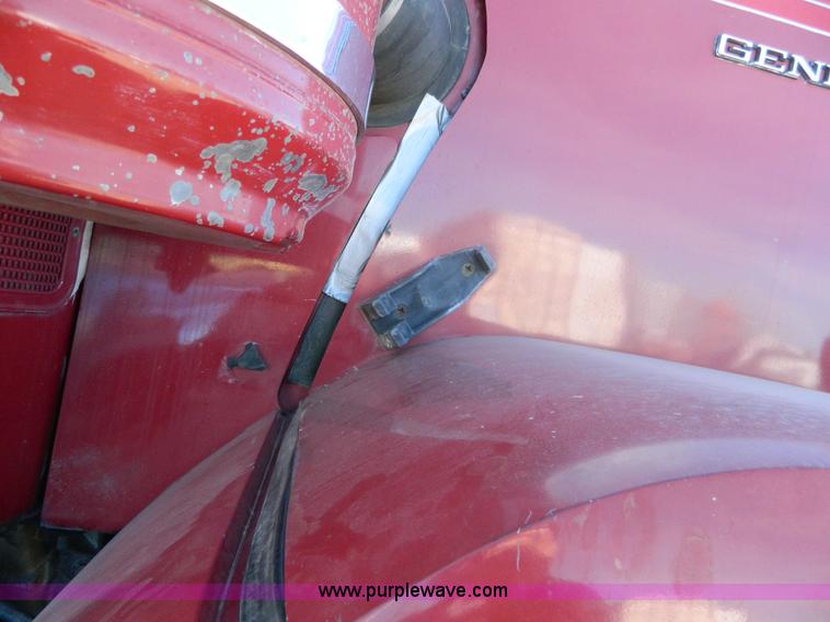 image for item G7622 1979 GMC General semi truck