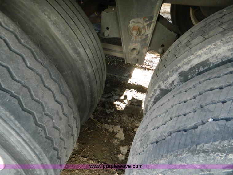 image for item G7650 1998 Utility 53' dry van trailer