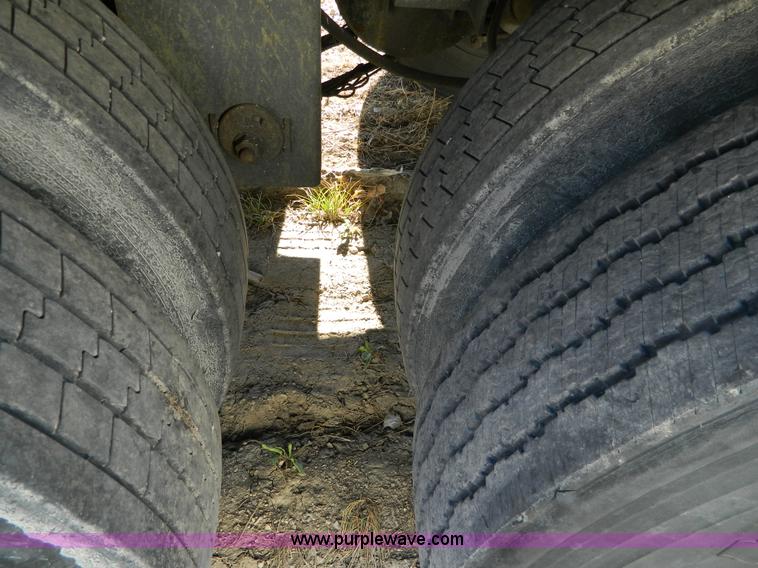 image for item G7653 2001 Great Dane 48' dry van trailer