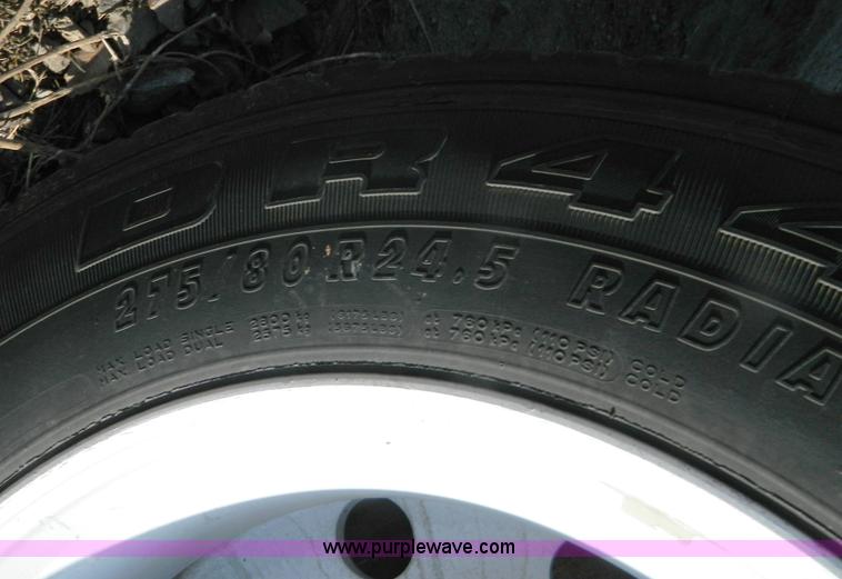 image for item G7654 1999 Kenworth T600B semi truck