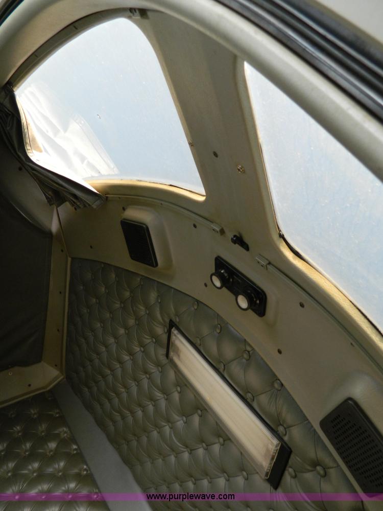 image for item G7654 1999 Kenworth T600B semi truck