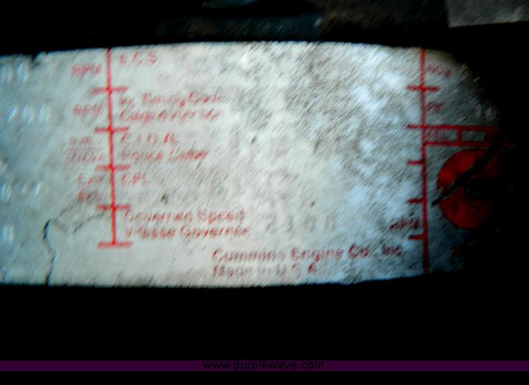 image for item G7654 1999 Kenworth T600B semi truck