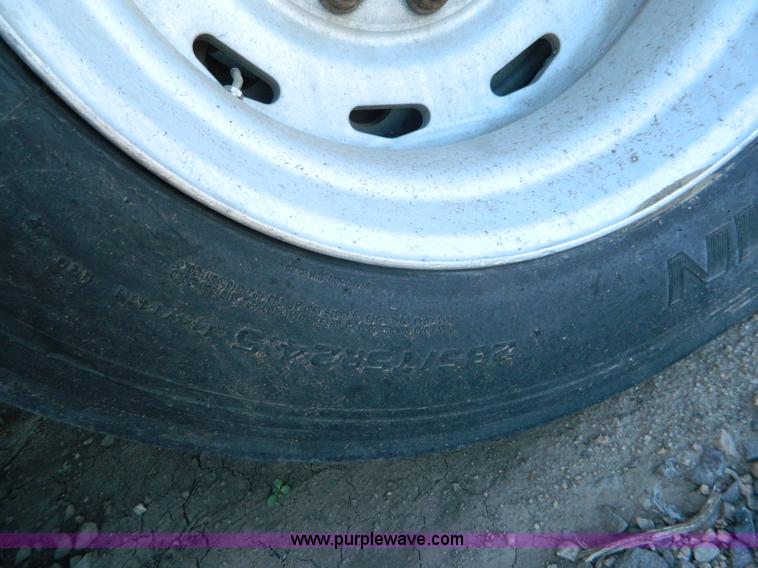 image for item G7655 2001 Wilson Pace Setter 43' double hopper grain trailer