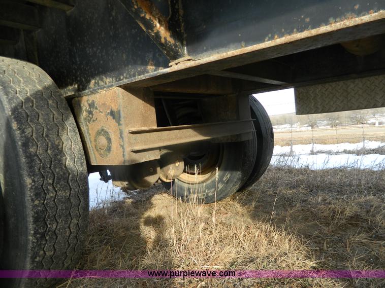 image for item G7675 1993 Fontaine 45' trailer