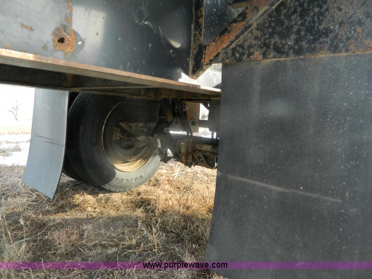 image for item G7675 1993 Fontaine 45' trailer