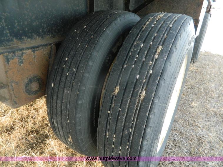 image for item G7675 1993 Fontaine 45' trailer