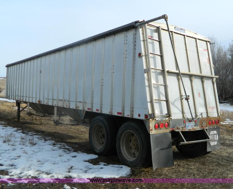 image for item G7683 1993 Merritt 43' double hopper grain trailer