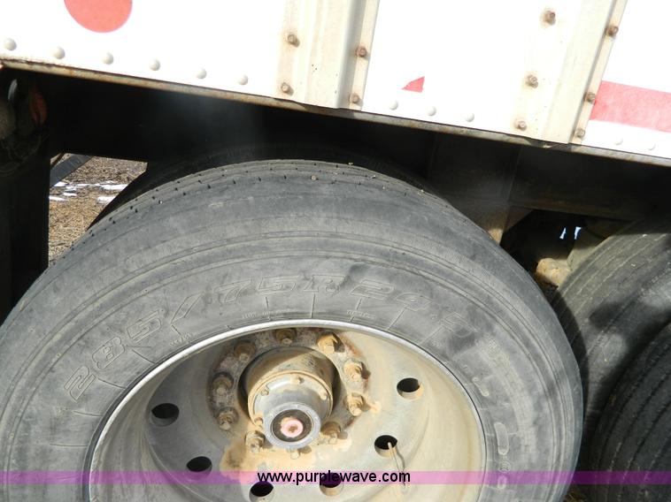 image for item G7683 1993 Merritt 43' double hopper grain trailer