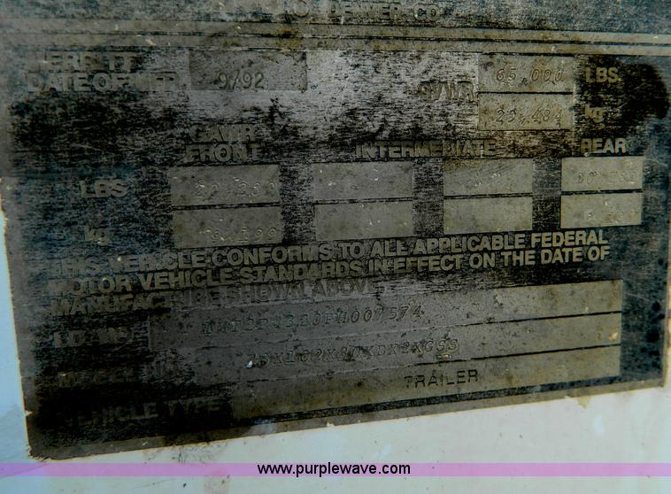 image for item G7683 1993 Merritt 43' double hopper grain trailer