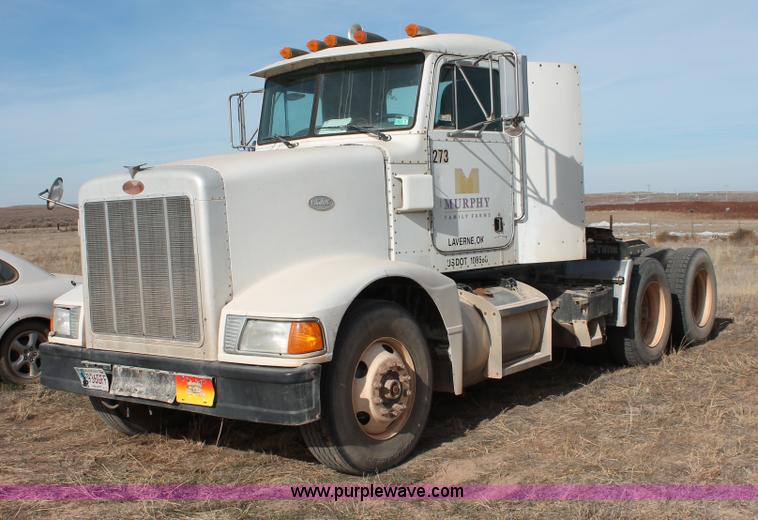 image for item O9356 1994 Peterbilt 375 semi truck