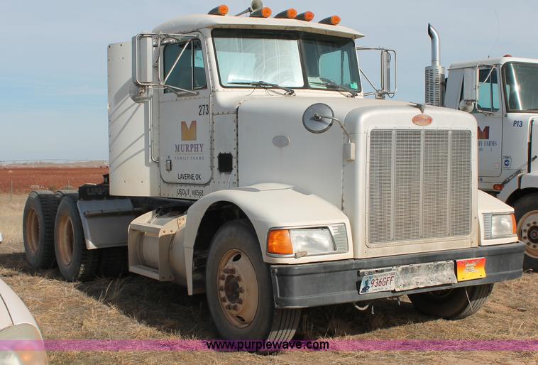image for item O9356 1994 Peterbilt 375 semi truck