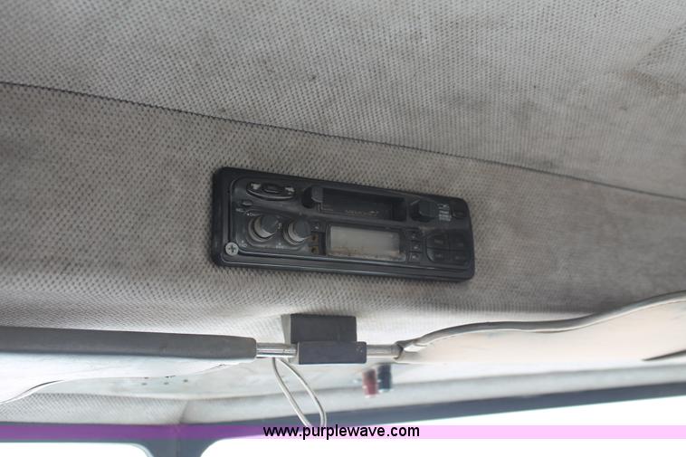 image for item O9356 1994 Peterbilt 375 semi truck