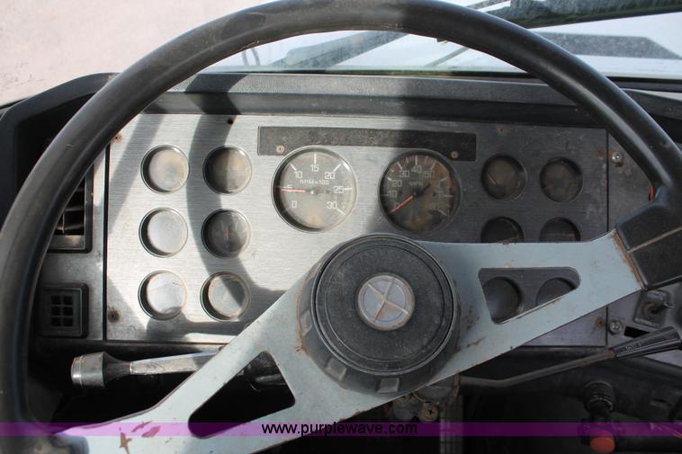 image for item O9361 1990 Volvo White GMC WG42T semi truck