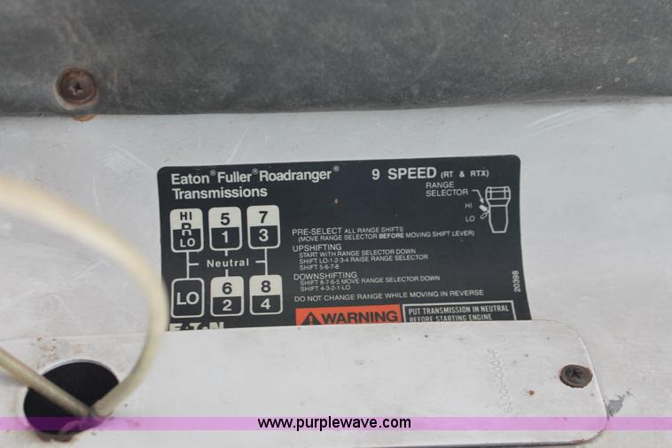 image for item O9361 1990 Volvo White GMC WG42T semi truck