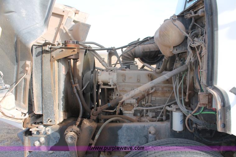 image for item O9361 1990 Volvo White GMC WG42T semi truck